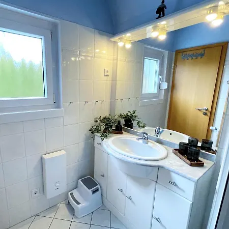 Familienfreundliches In 5 Min Zum Mit Terrasse Und Kostenlosem Parkplatz Ferienhaus